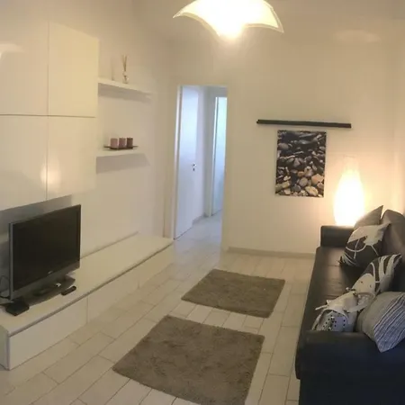 Elisa Apartman La Spezia