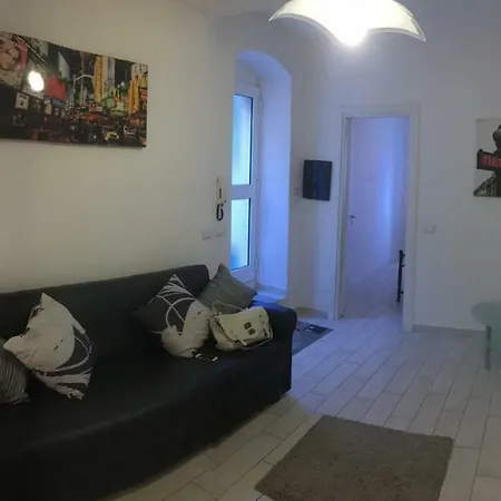 Elisa Apartman *